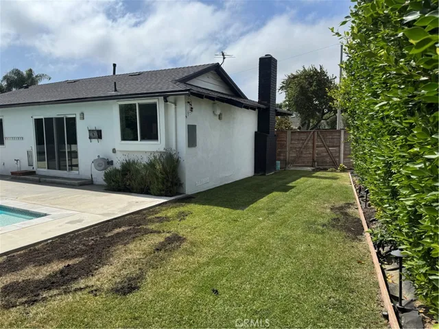 2831 Francis, Costa Mesa, California 92626