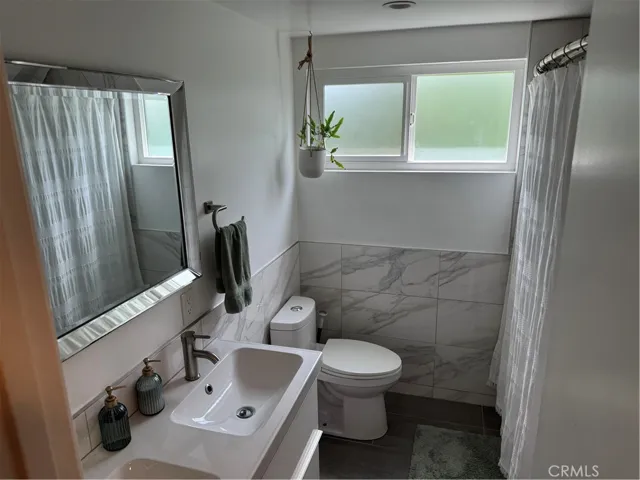 2831 Francis, Costa Mesa, California 92626