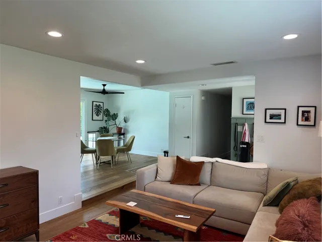2831 Francis, Costa Mesa, California 92626