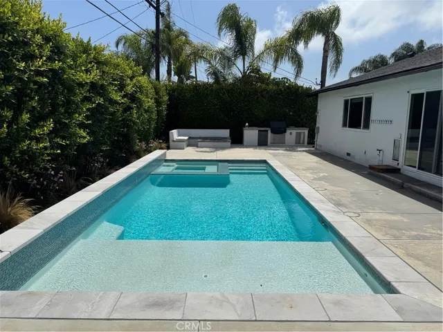 2831 Francis, Costa Mesa, California 92626