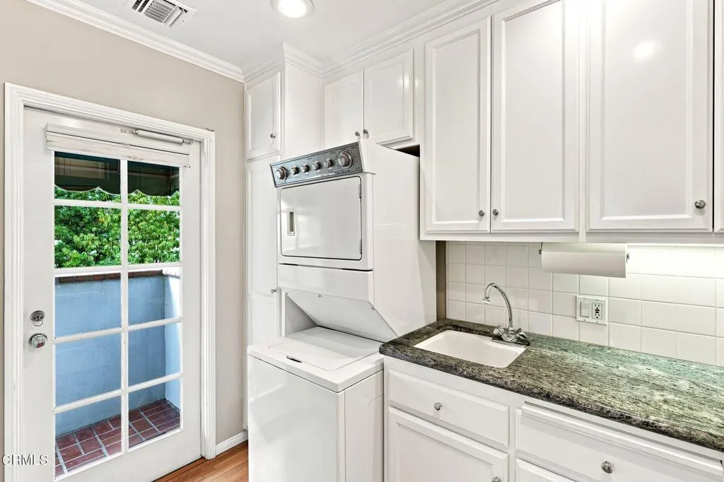 22_2277_Queensberry_Rd_Pasadena_CA_91104