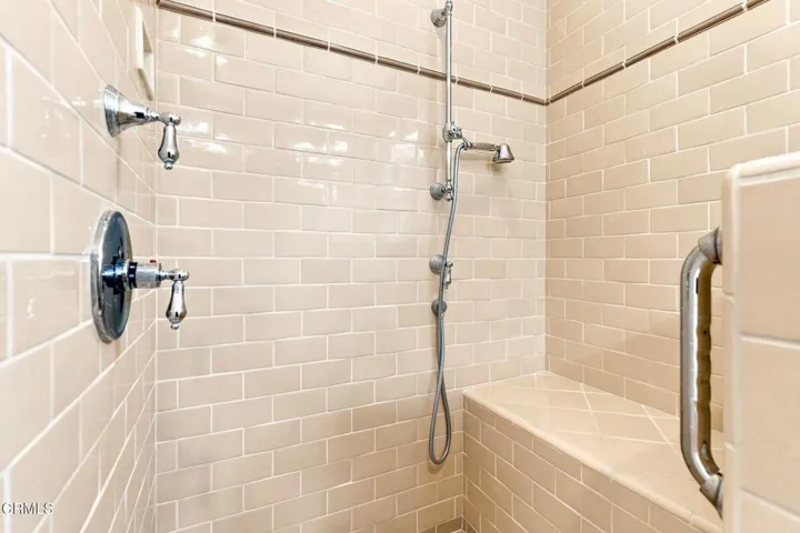 42_2277_Queensberry_Rd_Pasadena_CA_91104