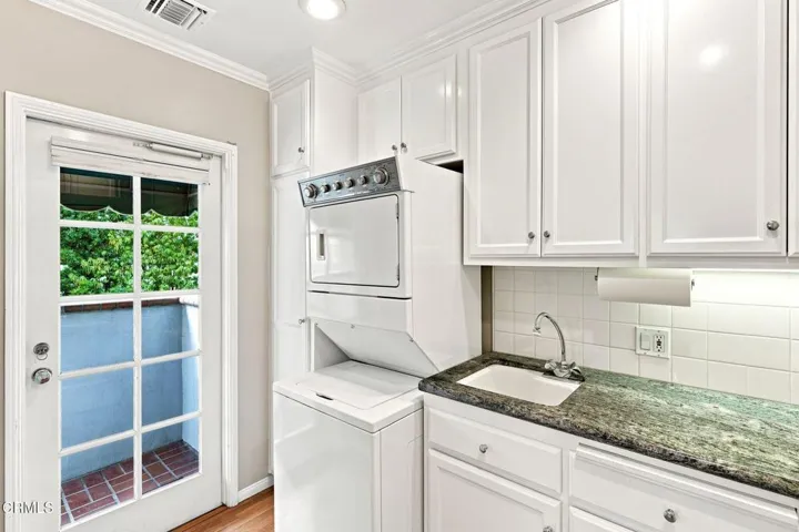 22_2277_Queensberry_Rd_Pasadena_CA_91104