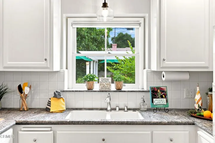 21_2277_Queensberry_Rd_Pasadena_CA_91104