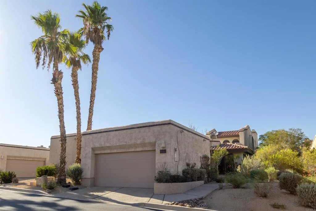 4683 Desert Vista Dr