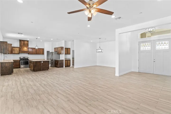 14111 Danbur, Bakersfield, California 93311