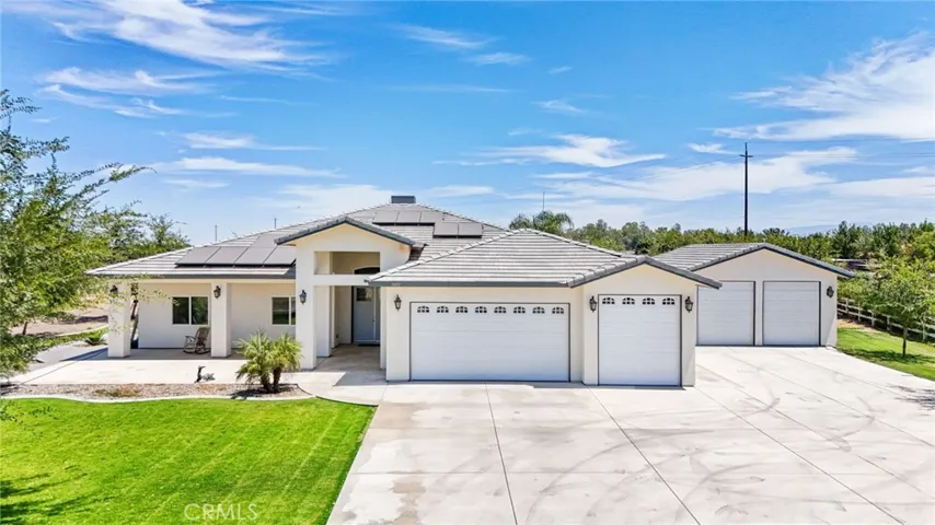 14111 Danbur, Bakersfield, California 93311