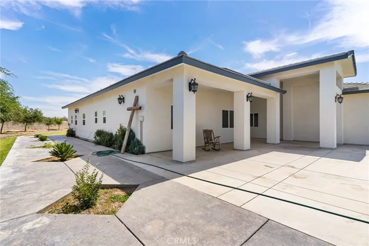 14111 Danbur, Bakersfield, California 93311