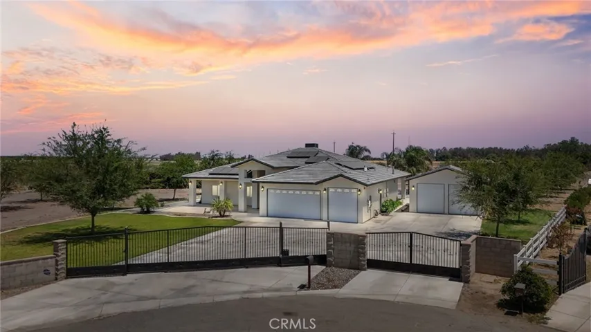 14111 Danbur, Bakersfield, California 93311