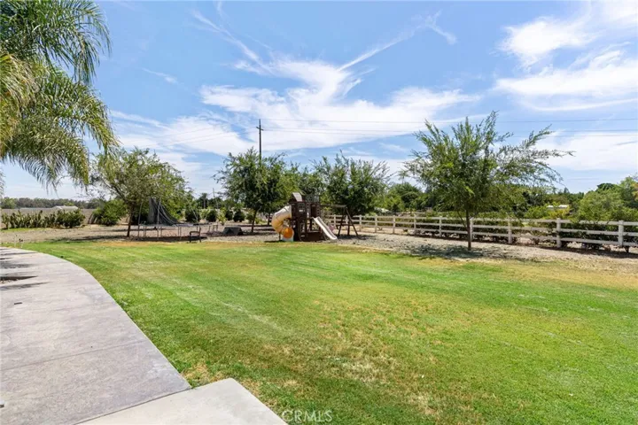 14111 Danbur, Bakersfield, California 93311