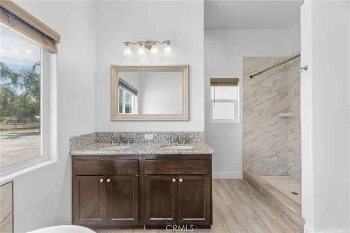 14111 Danbur, Bakersfield, California 93311