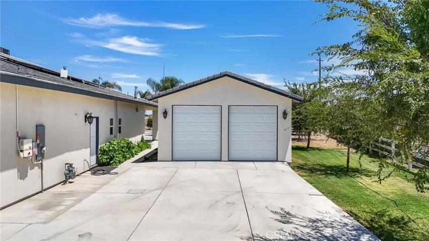 14111 Danbur, Bakersfield, California 93311