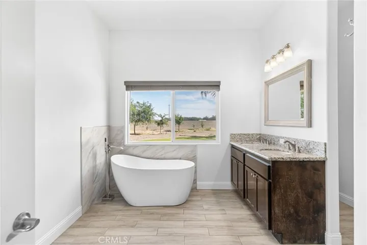 14111 Danbur, Bakersfield, California 93311