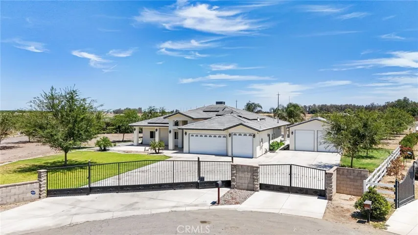 14111 Danbur, Bakersfield, California 93311