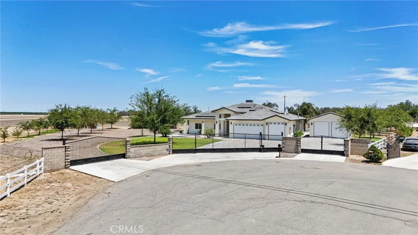 14111 Danbur, Bakersfield, California 93311
