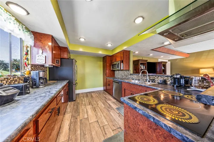 602 W 121st, Los Angeles, California 90044