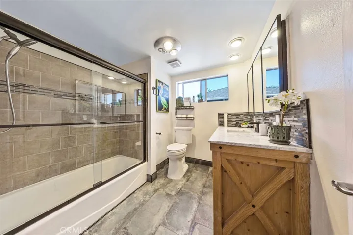 602 W 121st, Los Angeles, California 90044
