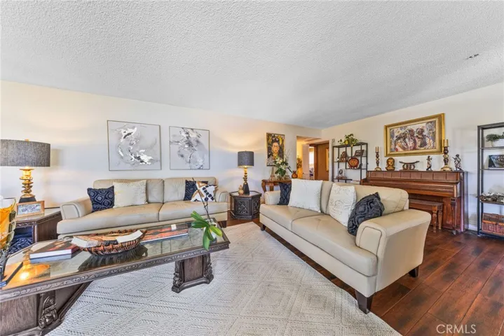 602 W 121st, Los Angeles, California 90044