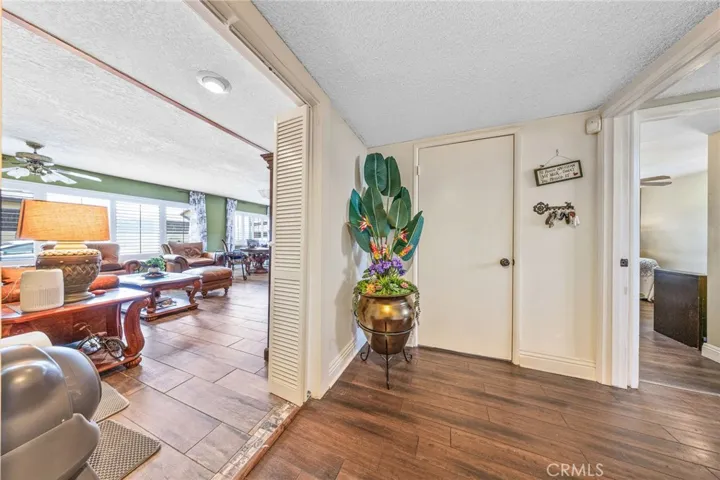 602 W 121st, Los Angeles, California 90044