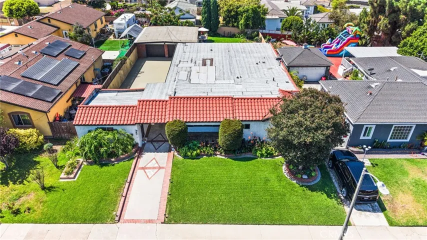 602 W 121st, Los Angeles, California 90044