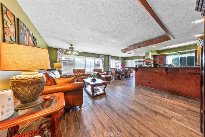 602 W 121st, Los Angeles, California 90044
