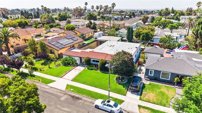 602 W 121st, Los Angeles, California 90044