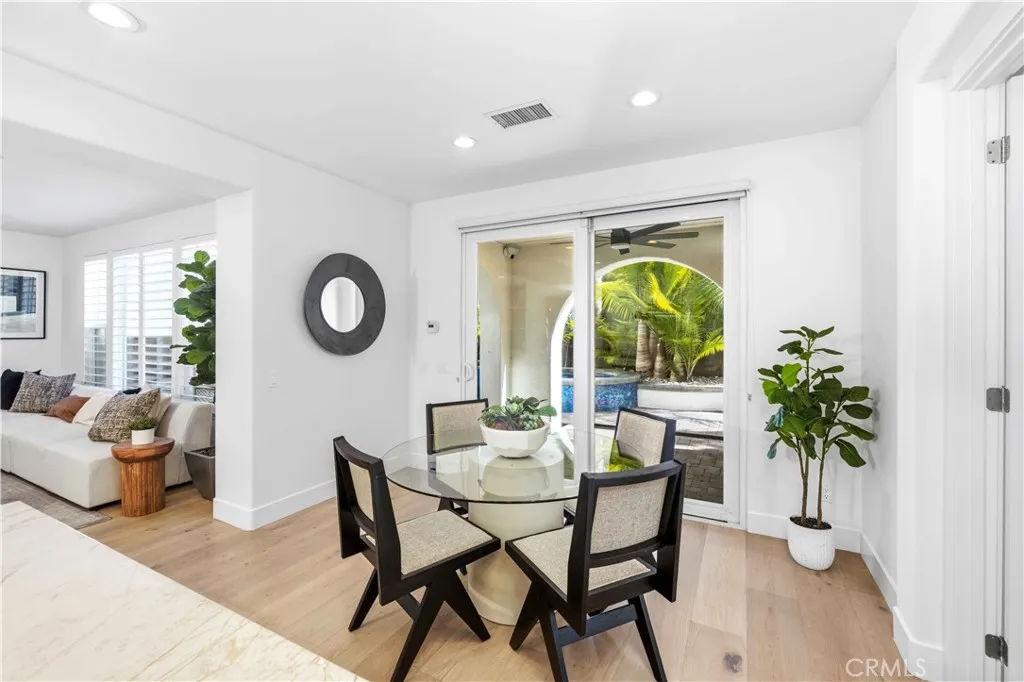 Breakfast Nook