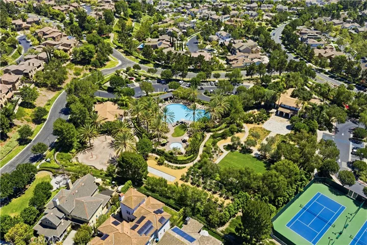Covenant Hills pool, clubhouse and tennis courts