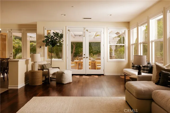 3519 Folkstone Court, Burbank, California 91504