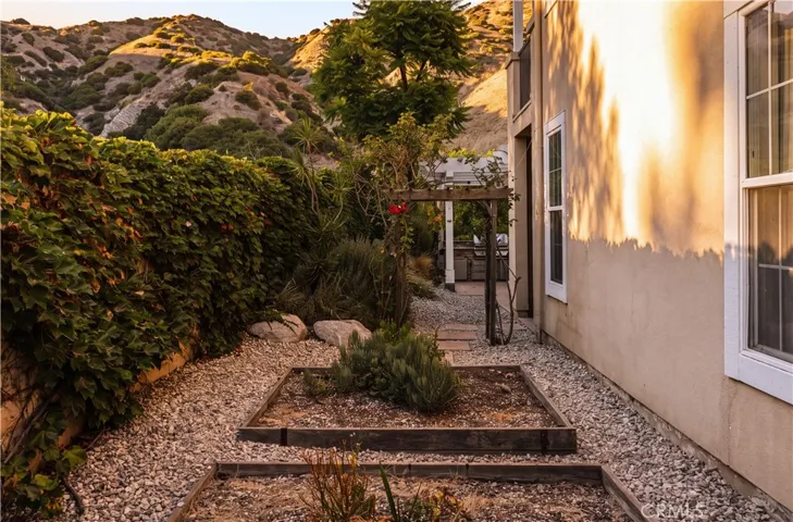3519 Folkstone Court, Burbank, California 91504