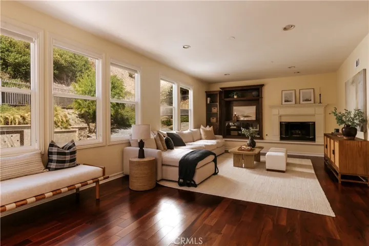 3519 Folkstone Court, Burbank, California 91504