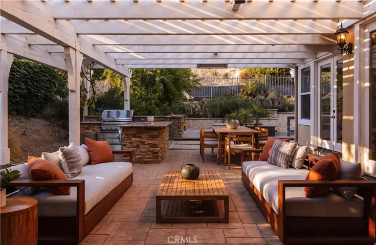 3519 Folkstone Court, Burbank, California 91504