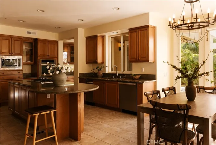 3519 Folkstone Court, Burbank, California 91504