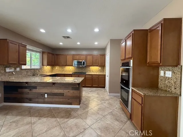 41103 Portia, Lake Elsinore, California 92532