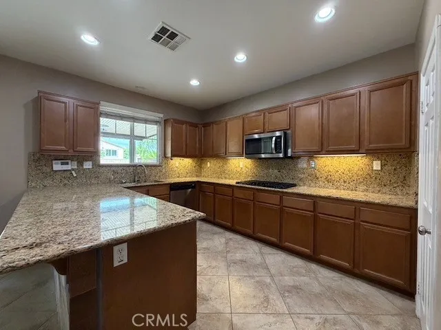 41103 Portia, Lake Elsinore, California 92532