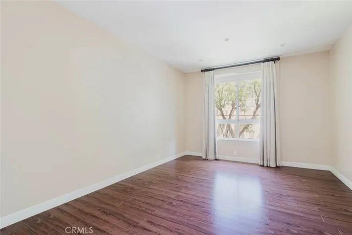 5333 Zelzah Avenue 203, Encino, California 91316
