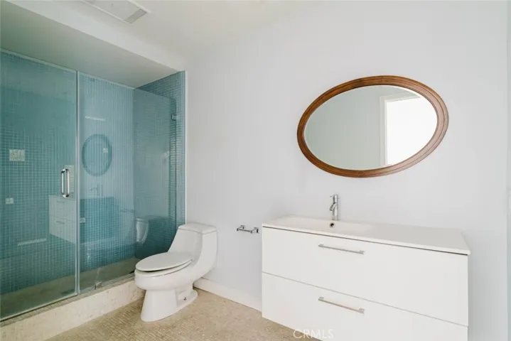 5333 Zelzah Avenue 203, Encino, California 91316