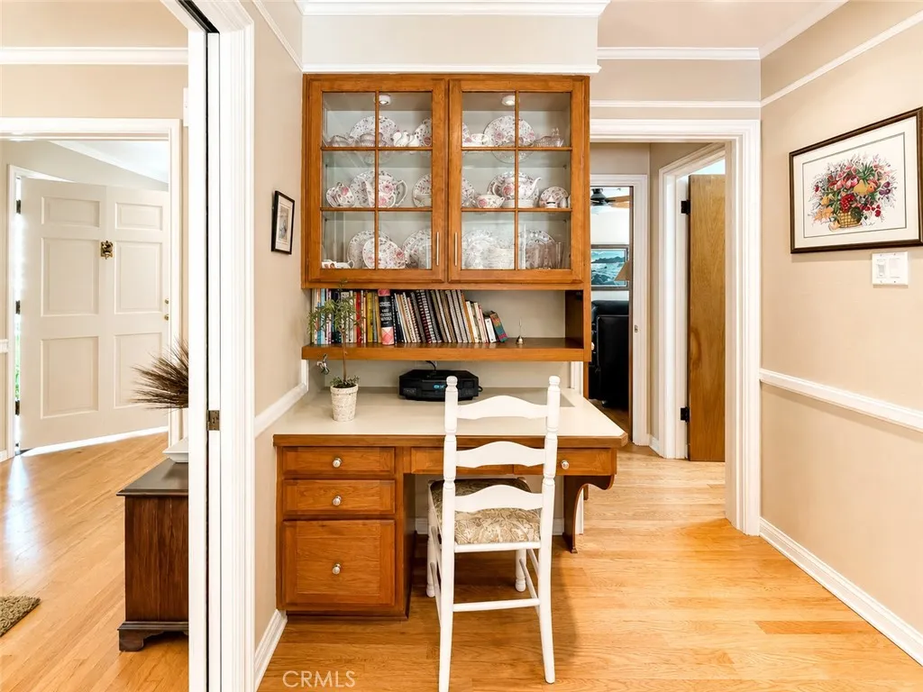 charming desk nook