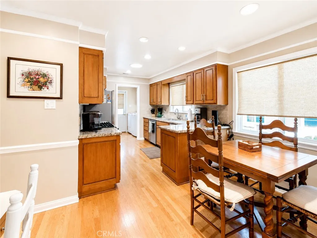Kitchen and breakfast nook