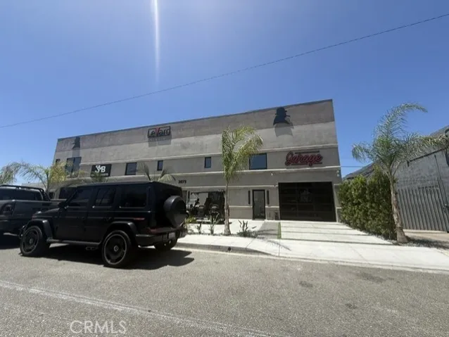 3075 California Street, Burbank, California 91504