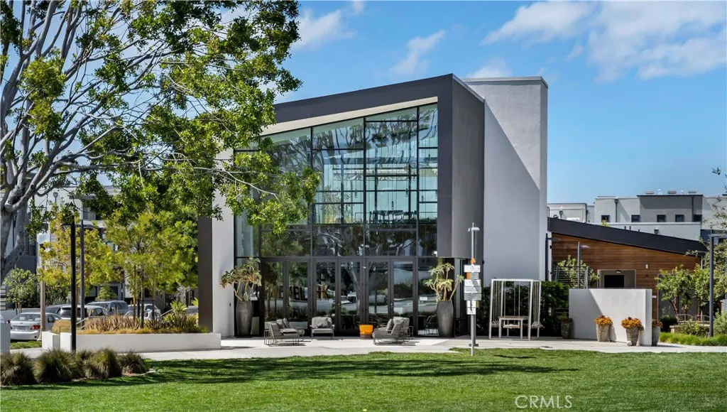 Novel Park - Clubhouse