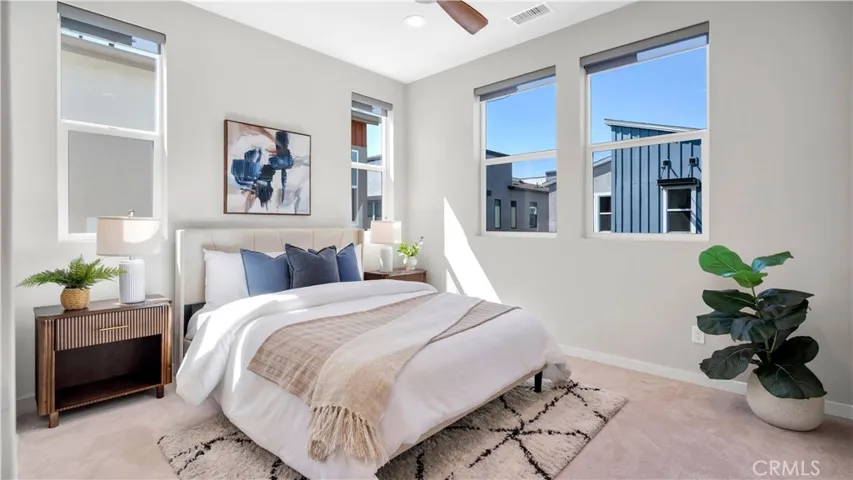 Upper Level Jr. Ensuite