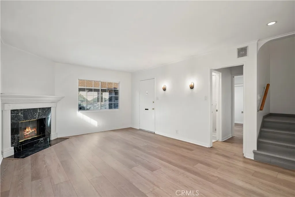 4918 Cahuenga, North Hollywood, California 91601 — photo 5
