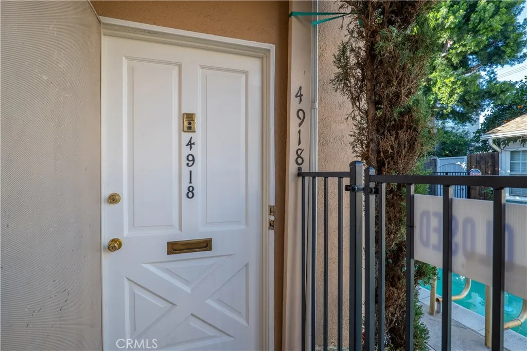 4918 Cahuenga, North Hollywood, California 91601 — photo 4