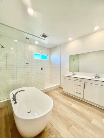 27812 Marquee Drive, Valencia, California 91381