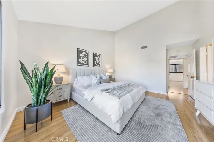 525 S Almansor Street 76, Alhambra, California 91801