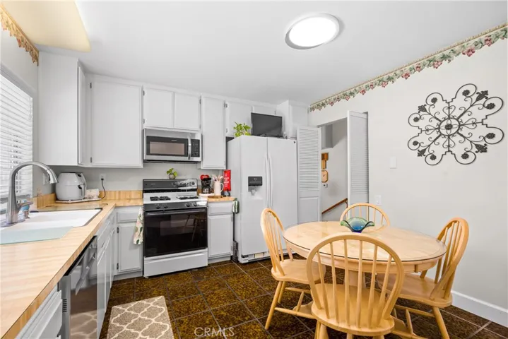 16623 Windward, Cerritos, California 90703