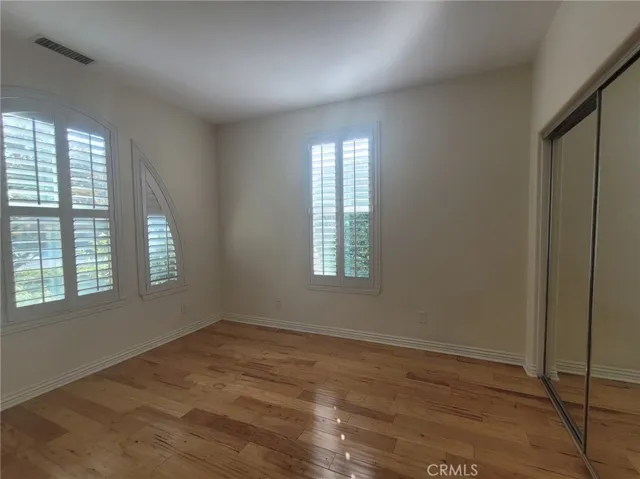 1 Saintsbury, Irvine, California 92602