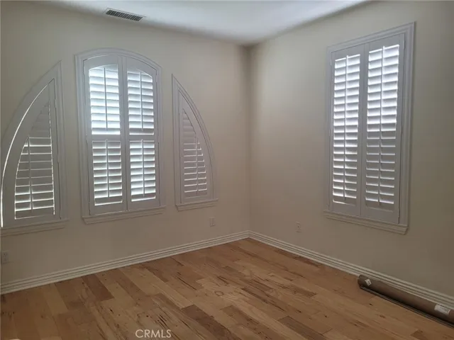 1 Saintsbury, Irvine, California 92602