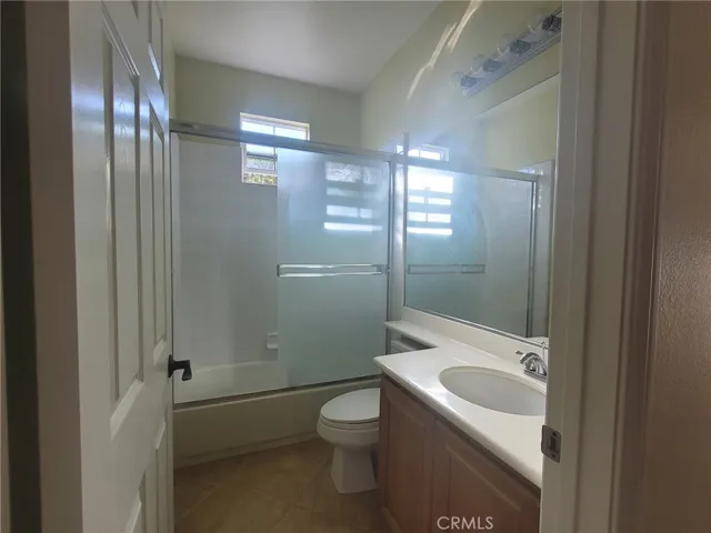 1 Saintsbury, Irvine, California 92602